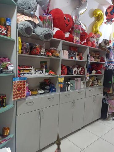islenmis vitrin polkalar: Salam cox təcili satılır 3 dolab və bir vitrin