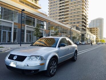 Volkswagen: Volkswagen Passat: 1.8 l | 2024 il Sedan — 2