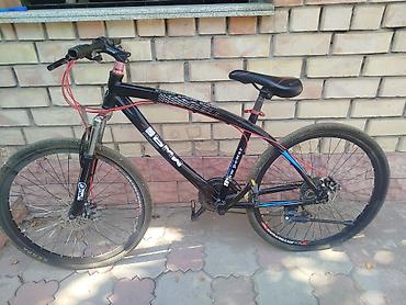 Детские велосипеды: Три велосипеда, включая два взрослых и один детский, предлагают — 5