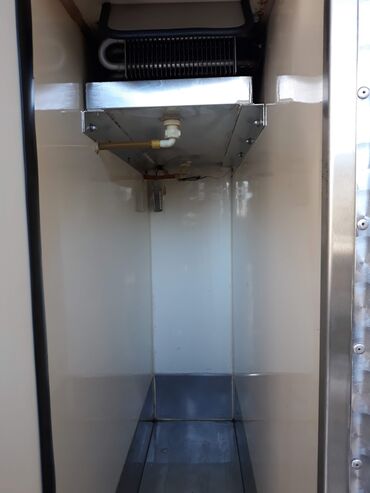 Промышленные холодильники и комплектующие: Продаю два холодильных блока(внутренние размеры на фото).Производства at lalafo.kg — 6 Промышленные холодильники и комплектующие: Продаю два холодильных блока(внутренние размеры на фото).Производства — 6