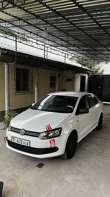Volkswagen Polo: 2013 г., 1.6 л, Автомат, Газ, Седан
