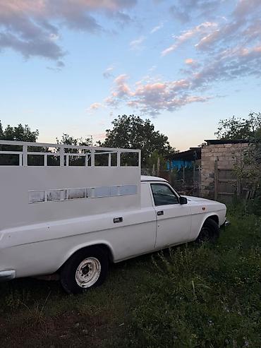 запчасти на прицепы: Gaz-24 “Volqa” əsasında yük pikap Xüsusiyyətlər: - Kuzov: ağ rəngli — 4