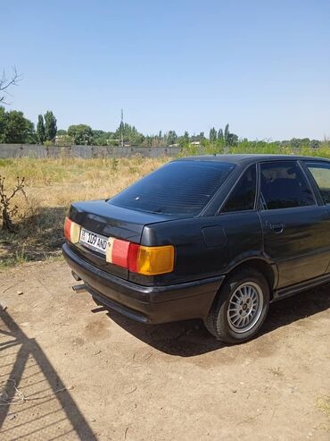 японка машина: Audi 80: 1993 г., 1.8 л, Механика, Газ, Седан