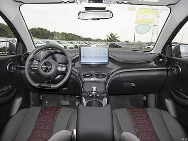 BYD: BYD E2: 2024 г., Робот, Электромобиль, Хэтчбэк — 5