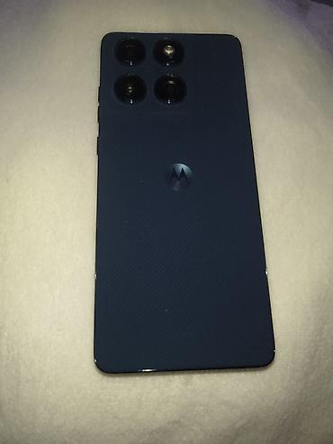 rozi ajfon: Motorola edge 60,pametni telefon sa četvorostrukim sistemom kamera i — 3