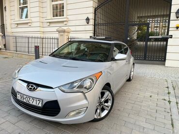 фольксваген поло комплектации и цены: Hyundai Veloster, gümüşü rəng, 3 qapılı sportback kuzov