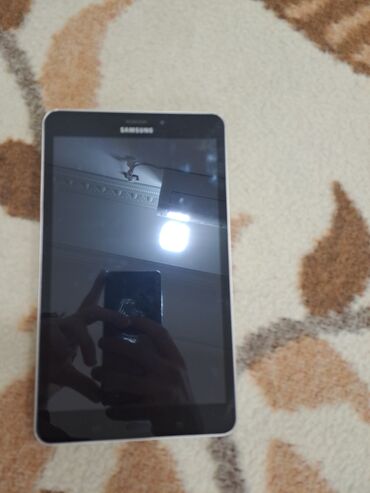 samsung telefo: Samsung A30, 32 GB, İki sim kartlı