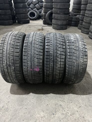 машина passat: Шины 215 / 45 / R 17, Зима, Б/у, Комплект, Легковые, Япония, Bridgestone