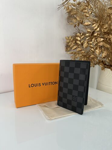 браслеты из серебра с натуральными камнями: Кошелек, Louis Vuitton, Натуральная кожа, Мужские