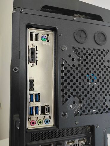 Desktop računari i radne stanice: Gejmer/ Intel i5 8600K/16GB DDR4/SSD M2 1TB /Nvidia GTX 1070 8GB — 14