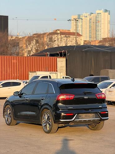 Kia: Kia Niro: 2017 г., 1.6 л, Автомат, Гибрид, Хэтчбэк — 5