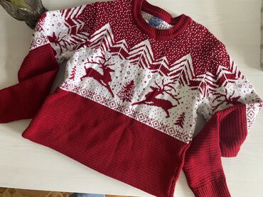 свитер новый: Свитер новогодний 🦌 🎄 размер- s,m цена: 200 с