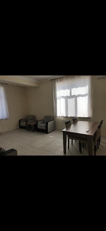 razin: Razin Bakixanovda bakixanov rezidensin binasinda 2 otaqli genish — 2