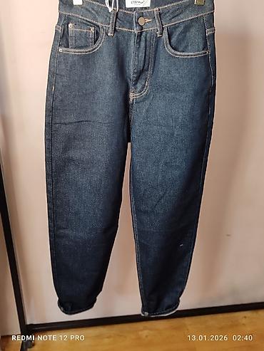 Джинсы: Женские джинсы из плотного денима, несколько вариантов кроя и — 1