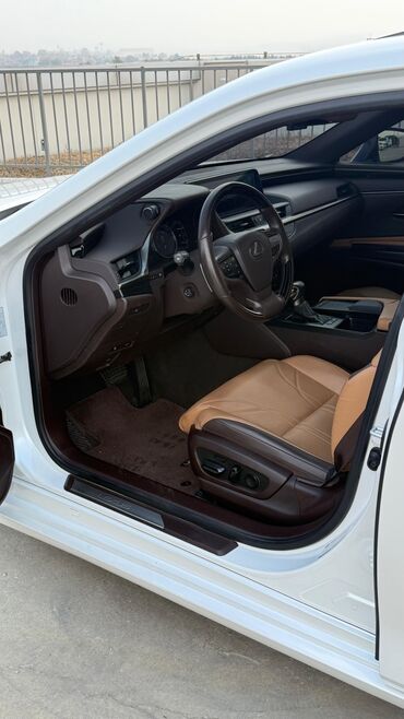 Lexus: Lexus ES: 2020 г., Седан — 10