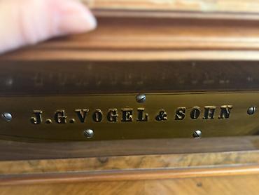 Musiqi alətləri: J.G. Vogel & Sohn upright pianino - Marka/model: J.G. Vogel & — 2