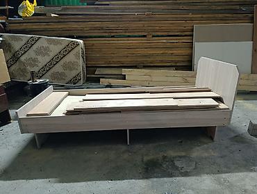 bunk bed: Односпальная кровать с матрасом и ящиками для хранения.3 штука все — 2
