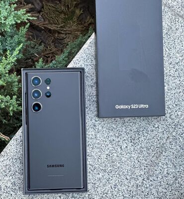 телефон 2023: Samsung Galaxy S23 Ultra, Колдонулган, 256 ГБ, түсү - Кара, 2 SIM