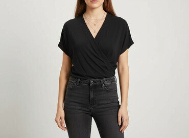 reserwed kurtki zimowe: River Island, Women's blouse, size 2XL (EU 44)