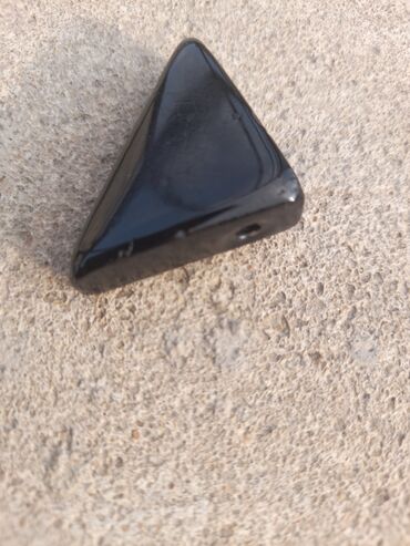 Breloklar: Satıram.qiymət razılaşma yolu ilə - Kompakt ölçü: təxmini 3–4 sm — 3