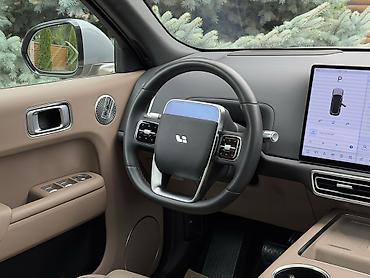 geely coolray 2025: Lixiang L9: 2025 г., 1.5 л, Автомат, Гибрид, Кроссовер — 5