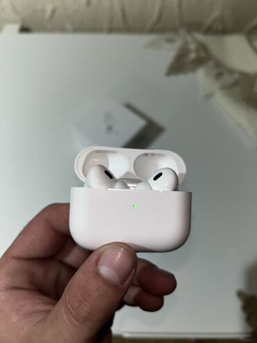 bežične slušalice u boji cena: Apple Air Pods Pro na prodaju. Slusalice su kao nove koriscene 2-3