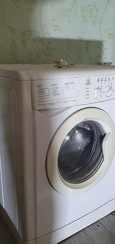 2 t: Стиральная машина Indesit WIL82X - Фронтальная загрузка - Барабан из — 3