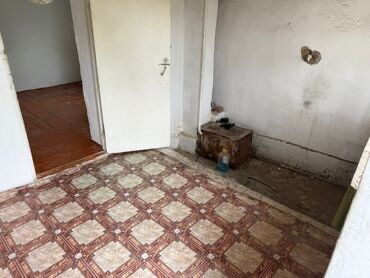 дом за 30000: 80 м², 4 комнаты, Подвал, погреб, Забор, огорожен