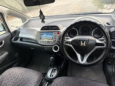 Honda: Honda Fit: 2008 г., 1.3 л, Вариатор, Бензин, Хэтчбэк — 8