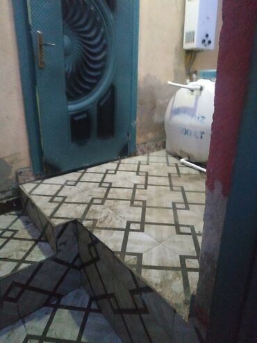 Giriş qapıları: Metal giriş qapısı satılır - Material: möhkəm metal konstruksiya - — 2