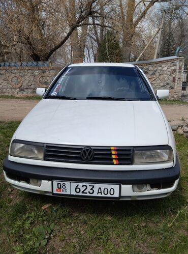 опель зафира а: Volkswagen Vento: 1992 г., 1.8 л, Механика, Бензин, Седан