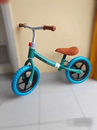 bicikle za devojcice: Balans bicikla 4500 din. Porucivanje u inbox