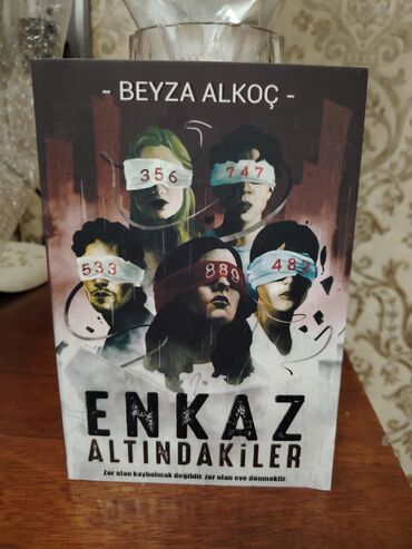 kitab rəfləri: 💥Yeni gəldi💥 📚Beyza Alkoç-Enkaz altındakiler🚇Metrolara ✈Xarici