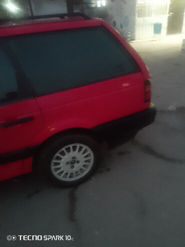 Volkswagen: Volkswagen Passat Variant: 1992 г., 1.8 л, Механика, Бензин, Универсал — 13