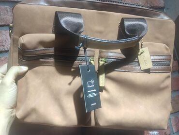 Çantalar: Aldo firmasının noutbuk sumkasi satılır, yenidir, istifadə olunmayıb