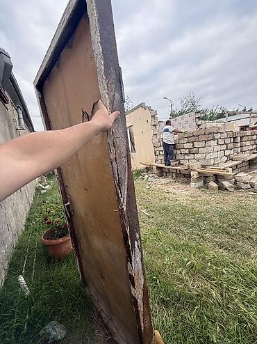 heyet qapisi: Ağır qapıdır, keyfiyyətlidir, sadəcə kosmetikası gedib. Real alıcıya — 3