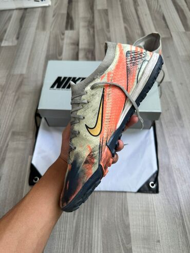 Nike Air Zoom keta modeli 10 gün işlənib, heç bir balaca ciriği