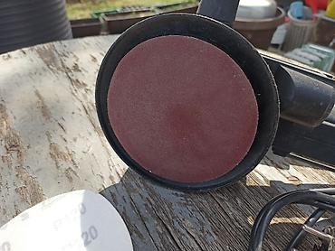 Električne brusilice: Originalna BLACK&DECKER ekscentar šlajferica snage 330W. Prečnik — 5