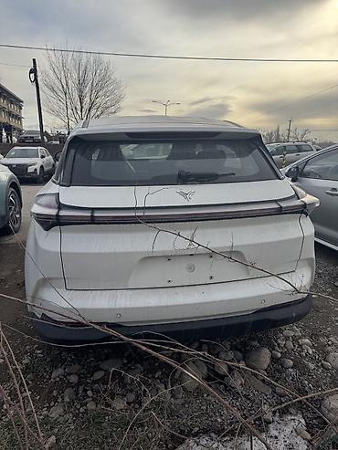 Weltmeister: Weltmeister 2021 г., 123000 км, Передний, В наличии — 4