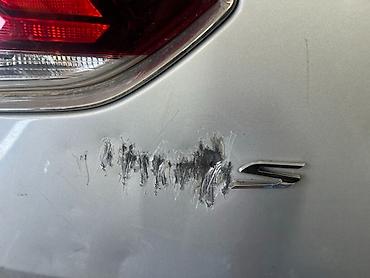 блок предохранителей: Крышка багажника Hyundai Sonata NEW RISE 2.0 L4NA 2017 (б/у) — 4