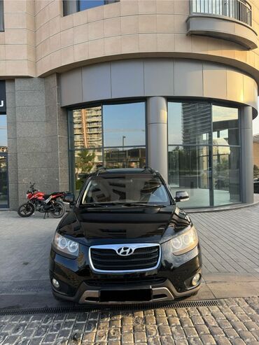 Lixiang: Hyundai Santa Fe – qara rəngli, şəhər və uzun yol üçün rahat ailə