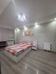 суточный дом в бишкеке: 2 комнаты, Душевая кабина, Постельное белье, Кондиционер