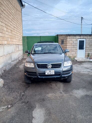 диски на тойоту вокси: Volkswagen Touareg, boz rəng, 5 qapılı SUV. Xüsusiyyətlər: - Güclü və