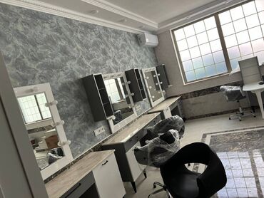 Digər kommersiya daşınmaz əmlakı: Badamdarda yerləşən 100 kv sahəsi olan təmirli əşyalı 2otağlı — 3