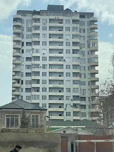 Mənzillər: Yeni Yasamal, 3 otaqlı, Yeni tikili, m. İnşaatçılar, 140 kv. m — 3