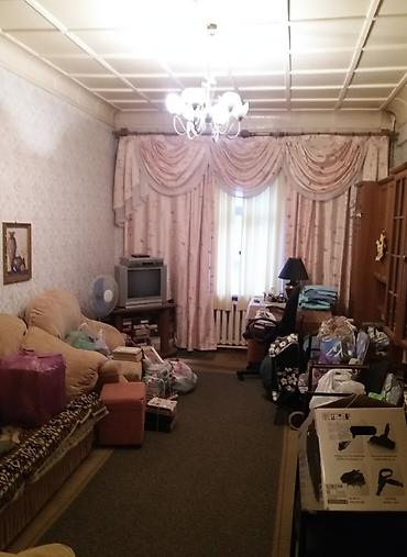 чайка 3: 3 комнаты, 62 м², Сталинка, 1 этаж, Старый ремонт — 1