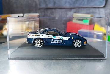Avtomobil modelləri: Коллекционная модель Ferrari F599 GTB Panamerican blue metallic 2006 — 7
