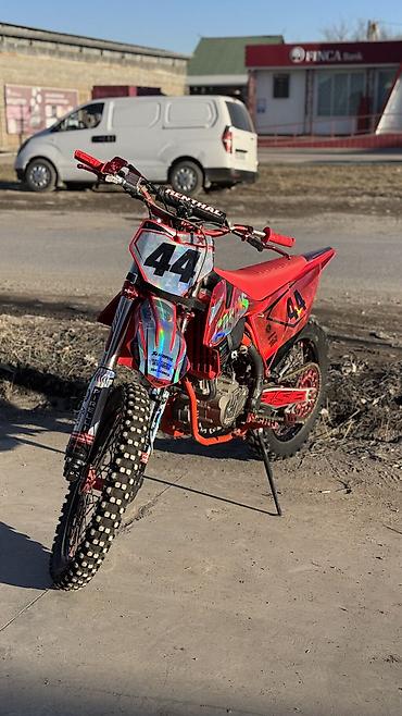 Мотоциклы: Эндуро 250 куб. см, Бензин, Взрослый, Б/у — 2