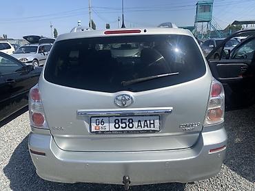 jeep compas: Toyota Corolla Verso: 2008 г., 1.8 л, Механика, Бензин, Минивэн — 4