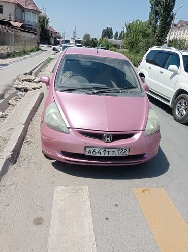 авто с последующим выкупом фит: Honda Fit: 2001 г., 1.3 л, Вариатор, Бензин, Хэтчбэк